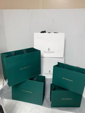 Four Seasons Hotels & Resorts Luxury Gift Packaging Set of 6